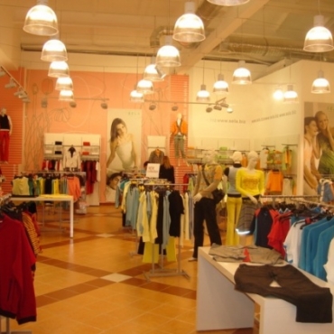 Освещение магазина одежды SELA (Волгоград)