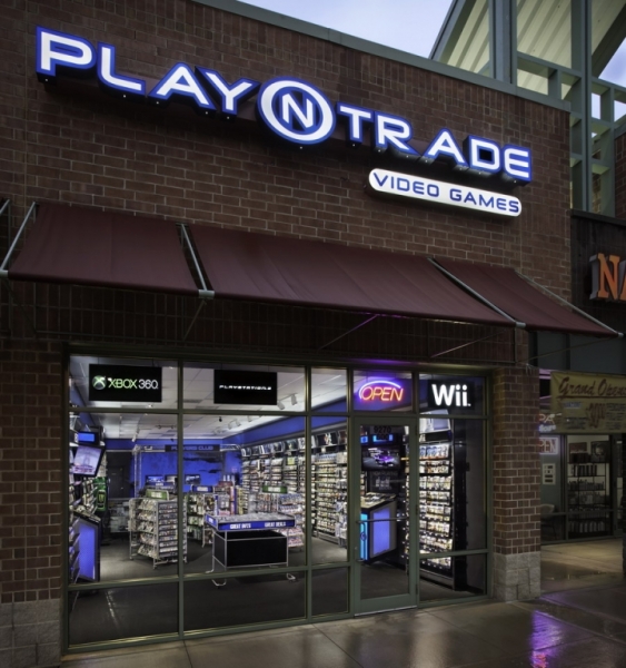 Specifica store. Магазин видеоигр. Play n trade.